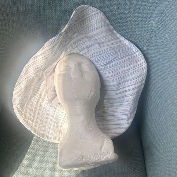 Romer Millinery Custom linen Bucket Hat O/S - Picture 6 of 7